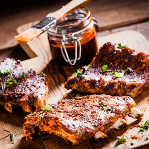 Barbecued ribs in a marinade